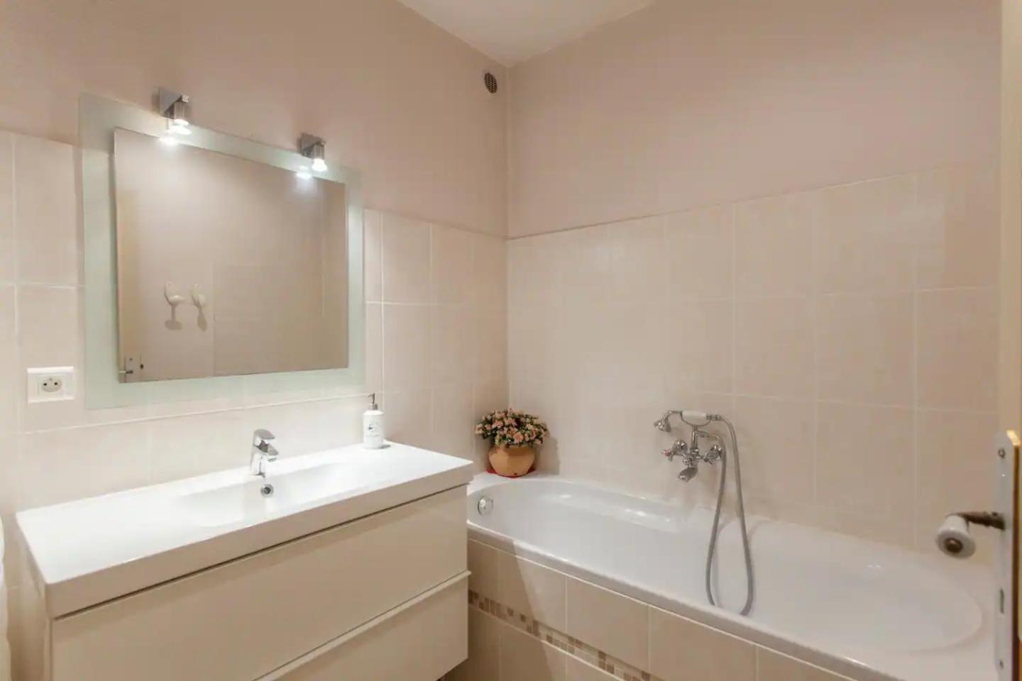 Chambre Privee En Hyper-Centre De Grenoble Zewnętrze zdjęcie